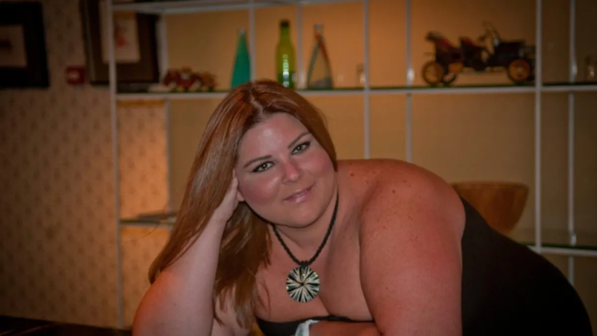 Oyuncu Pelin Öztekin’in son haline yorum yağdı! Tam 93 kiloya veda etmişti şimdi çok farklı görünüyor!